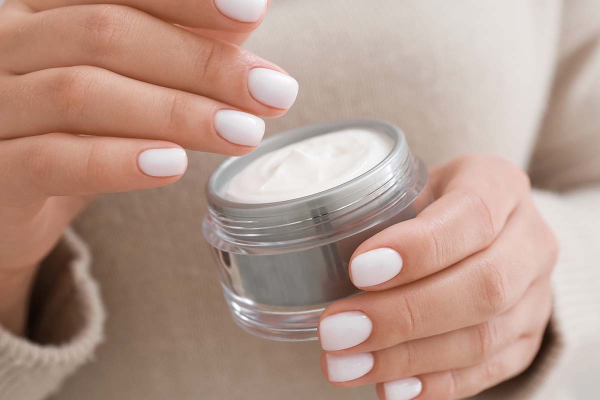 10 Makeup Products You Shouldn't Borrow – How Borrowed Beauty Products Can  Spread Infections
